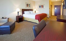 Holiday Inn Express Hotel & Suites Minot South By Ihg